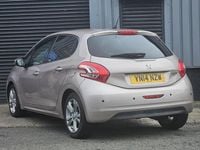 Used Peugeot 208 Allure 92 HP (67 kW) 2014 Pink Hatchback