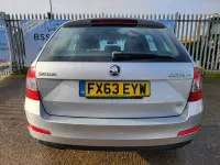 Usado Skoda Octavia SE 105 CV (77 kW) 2013 Plateado Familiar