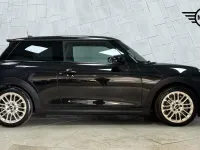 Used Mini Cooper S Hatch 201 HP (147 kW) 2024 Black Hatchback