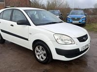 Used Kia Rio 95 HP (69 kW) 2009 White Hatchback