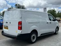 Used Vauxhall Vivaro 100 HP (73 kW) 2023 White MPV