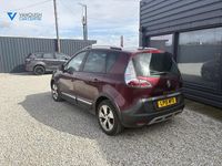 Used Renault Scénic III Bose Edition 2015 Red MPV