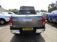 Used Toyota HiLux 150 HP (110 kW) 2017 Grey Pickup