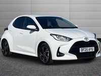 Used Toyota Yaris Hybrid Design 116 HP (85 kW) 2025 Pure white Hatchback