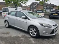 Usado Ford Focus Zetec 2014 Prateado Citadino