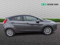Begagnad Ford Fiesta Titanium 2015 Grå Halvkombi