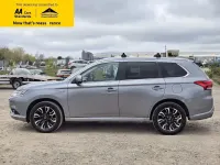 Used Mitsubishi Outlander P-HEV 200 HP (147 kW) 2016 Grey SUV