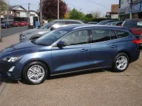 Used Ford Focus Zetec 125 HP (91 kW) 2022 Chrome blue metallic Estate