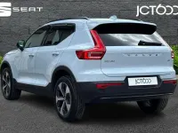 Usado Volvo XC40 Plus 161 CV (118 kW) 2024 Azul SUV
