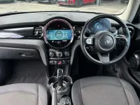 Gebraucht Mini Cooper Classic 136 PS (100 kW) 2022 Grau Kleinwagen
