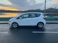 Used Vauxhall Meriva 2015 White MPV