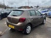 Używany Dacia Sandero Essentiel 95 KM (69 kW) 2019 Brązowy Hatchback