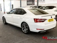 Used Skoda Superb SportLine 190 HP (139 kW) 2017 White Hatchback