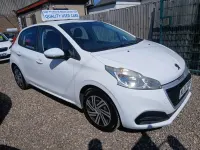 Używany Peugeot 208 Access 68 KM (50 kW) 2015 Biały Hatchback