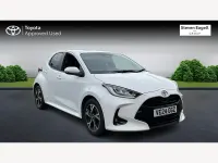 Used Toyota Yaris Design 116 HP (85 kW) 2024 White Hatchback