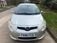 Used Toyota Auris 124 HP (91 kW) 2007 Silver Hatchback