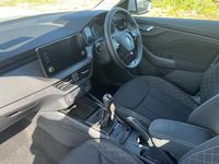 Used Skoda Kamiq SE 94 HP (69 kW) 2024 Moon white metallic SUV