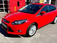 Used Ford Focus Zetec 125 HP (91 kW) 2014 Red Hatchback