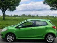 Second-hand Mazda 2 2012 Verde Hatchback