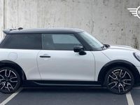 Used Mini Cooper Hatch 113 kW (154 HP) 2025 White Hatchback