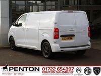 Begagnad Citroën Dispatch 145 HK (106 kW) 2024 Vit Minibuss