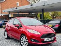 Used Ford Fiesta Titanium 100 HP (73 kW) 2016 Red Hatchback