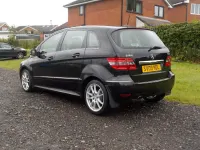 Used Mercedes B180 2009 Black MPV
