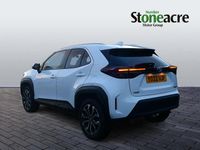 Used Toyota Yaris Hybrid Design 116 HP (85 kW) 2022 White Hatchback