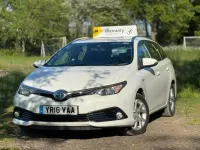 Used Toyota Auris Hybrid 2016 White Estate