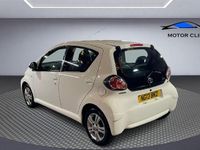 Used Toyota Aygo 68 HP (50 kW) 2013 White Hatchback
