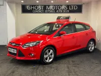 Used Ford Focus Zetec 125 HP (91 kW) 2013 Red Hatchback