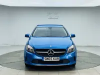 Begagnad Mercedes A180 2015 Blå Halvkombi