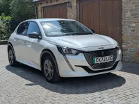 Used Peugeot e-208 Allure Premium 100 kW (136 HP) 2022 White Hatchback