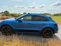 Used Porsche Macan 360 HP (264 kW) 2017 Sapphire blue metallic SUV
