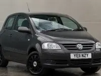 Begagnad VW Fox 60 HK (44 kW) 2011 Grå Halvkombi