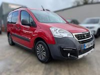 Used Peugeot TePee Outdoor 100 HP (73 kW) 2018 Red MPV