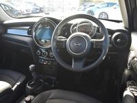 Używany Mini ONE Classic 102 KM (75 kW) 2021 Szary Hatchback