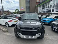 Used Land Rover Defender SE 300 HP (220 kW) 2020 Black SUV