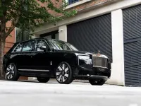 New Rolls Royce Cullinan 2026 Crystal over black SUV