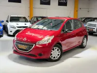 Used Peugeot 208 Access 68 HP (50 kW) 2015 Red Hatchback
