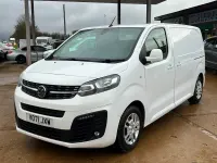 Second-hand Vauxhall Vivaro Sportive 100 CP (73 kW) 2021 Alb Monovolum