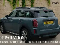 Usado Mini Cooper Countryman Classic 134 CV (98 kW) 2023 Verde SUV