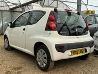 Used Peugeot 107 Access 68 HP (50 kW) 2013 White Hatchback