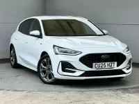 Used Ford Focus ST-Line 125 HP (91 kW) 2025 White Hatchback