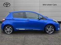 Used Toyota Yaris Hybrid 2017 Blue Hatchback