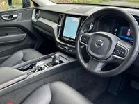 Used Volvo XC60 Core 250 HP (183 kW) 2023 Red SUV