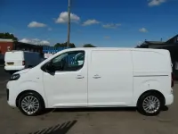 Used Vauxhall Vivaro S 120 HP (88 kW) 2023 White MPV