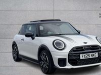 Begagnad Mini Cooper Hatch 113 kW (154 HK) 2025 Vit Halvkombi