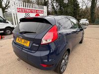 Used Ford Fiesta 95 HP (69 kW) 2015 Blue Van