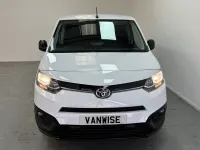 Used Toyota Proace Design 130 HP (95 kW) 2024 White MPV